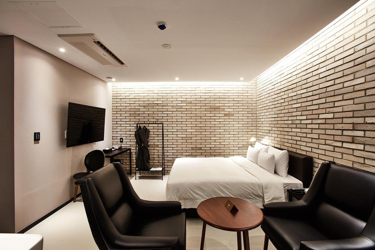 Hotel Wanted Инчон Экстерьер фото
