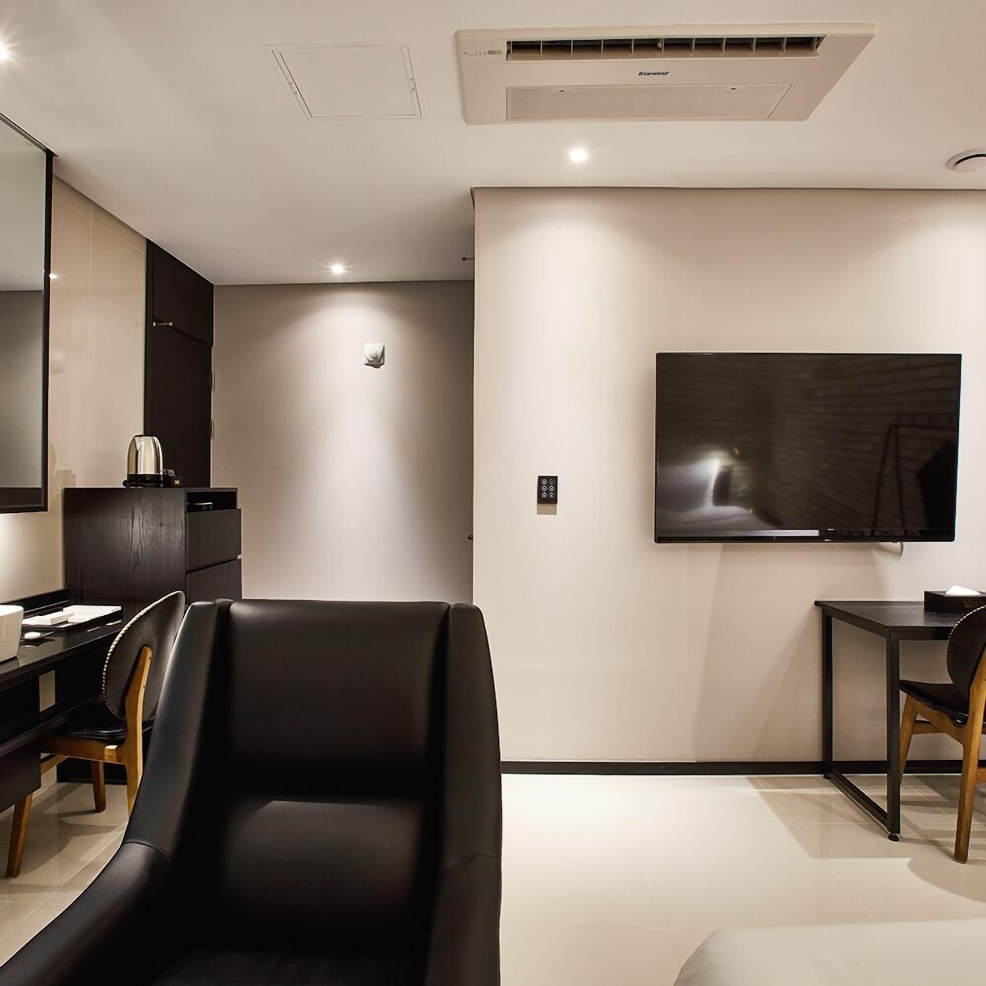 Hotel Wanted Инчон Экстерьер фото